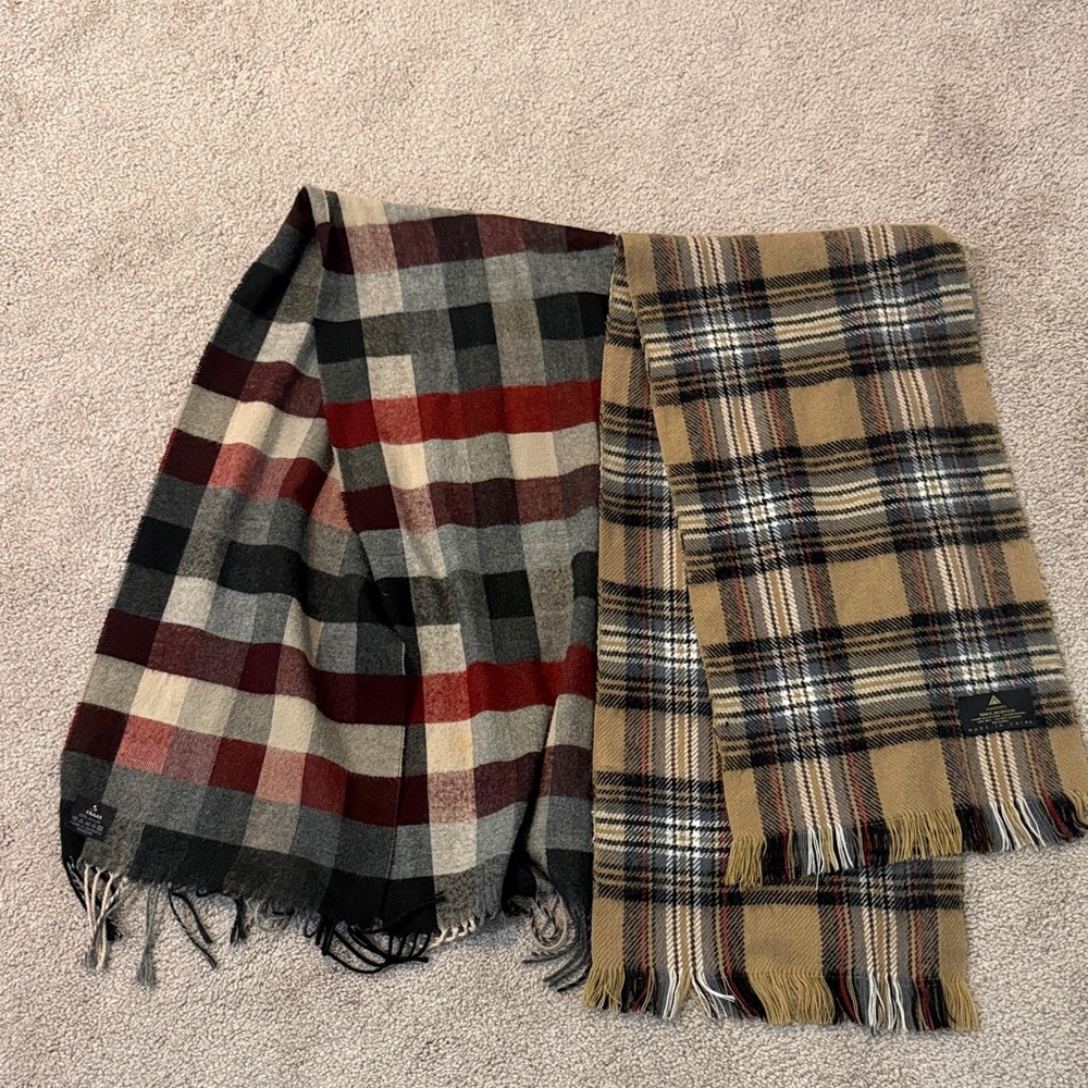 V. FRAAS Red and Gray Plaid Scarf set of 2